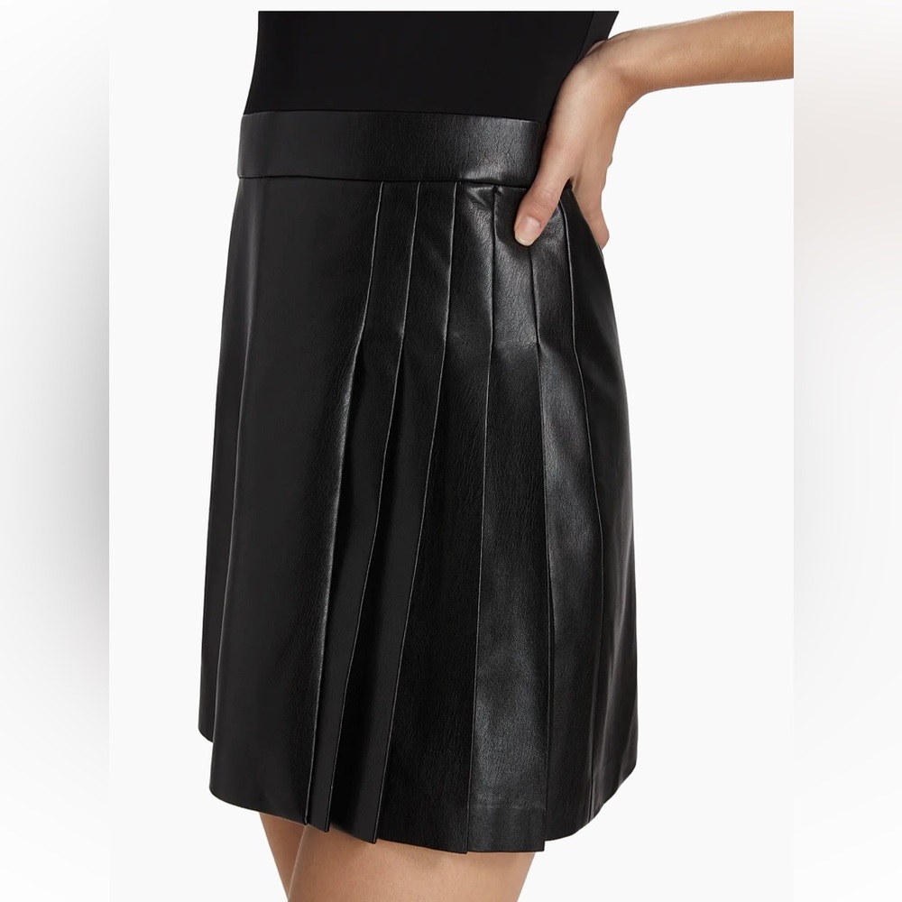 NWOT Alice + Olivia Chara Faux Leather Pleated Minidress Sz 6 - Picture 5 of 7